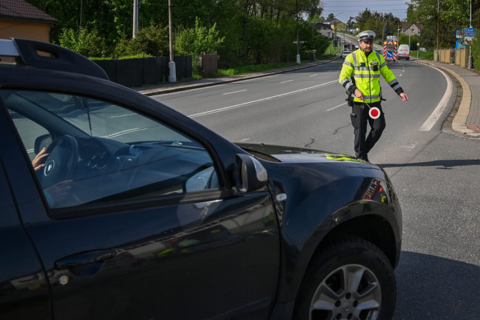 policie - kontrola