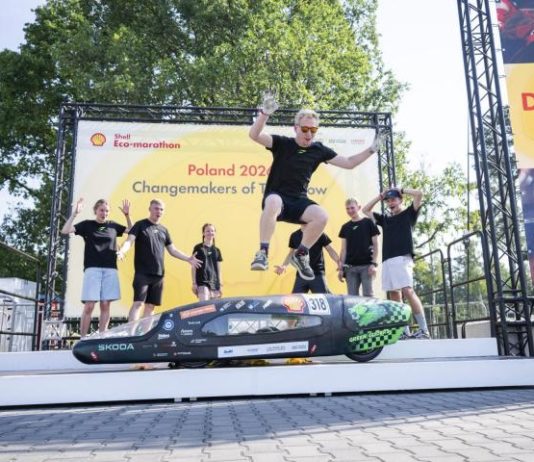 REKORDNÍCH 538 KILOMETRŮ NA 1 KWH. STUDENTI Z ČVUT BY NA JEDNO NABITÍ DOJELI Z PRAHY AŽ DO KRAKOVA