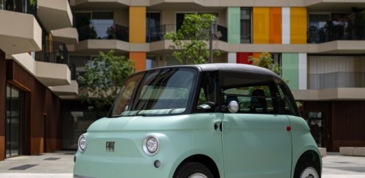 Fiat začíná prodávat minivůz Topolino