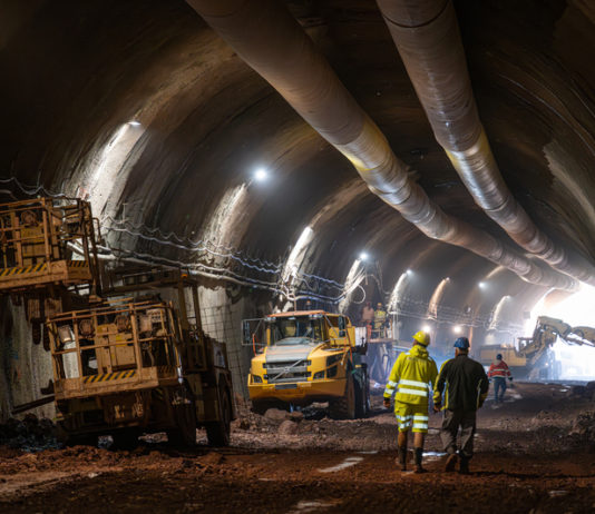 Tunel Opevnění na D11 je ze 75 procent vyrubaný, v létě začne ražba tunelu Poříčí