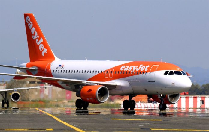 Aerolinky easyJet v zásadě souhlasí s nabídkou na převzetí od firmy Castlelake