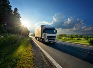 Nabíjecí infrastruktura: Síť nabíjecích stanic pro elektrické nákladní vozy sází na řešení pro rychlé nabíjení od společnosti Alpitronic