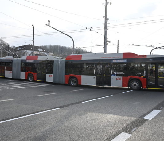 Trolejbusy díky bateriím získávají novou roli, zájem měst o ně roste