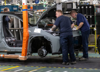 Kolínské Toyotě vzrostly tržby na 78,1 miliardy Kč, zisk klesl na 713 milionů Kč