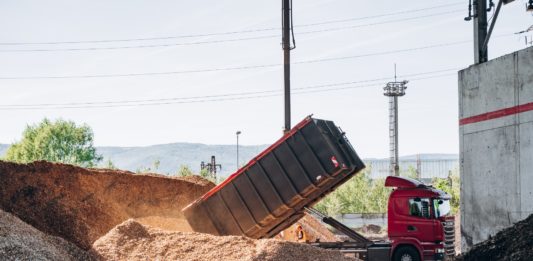 Jeden vlak místo 30 nákladních aut. Biomasa mění logistiku tepláren