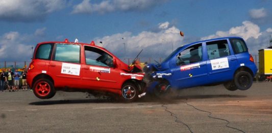 Experti z VUT při crash testech získávají nová data pro analýzu nehod