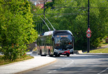 Autobusová linka 137 Na Knížecí – Waltrovka – Jinonice se od pondělí mění na plně trolejbusovou 52
