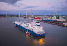 LNG terminál v Eemshavenu odbavil 92 lodí pro ČR, dopravily plyn na 14 měsíců